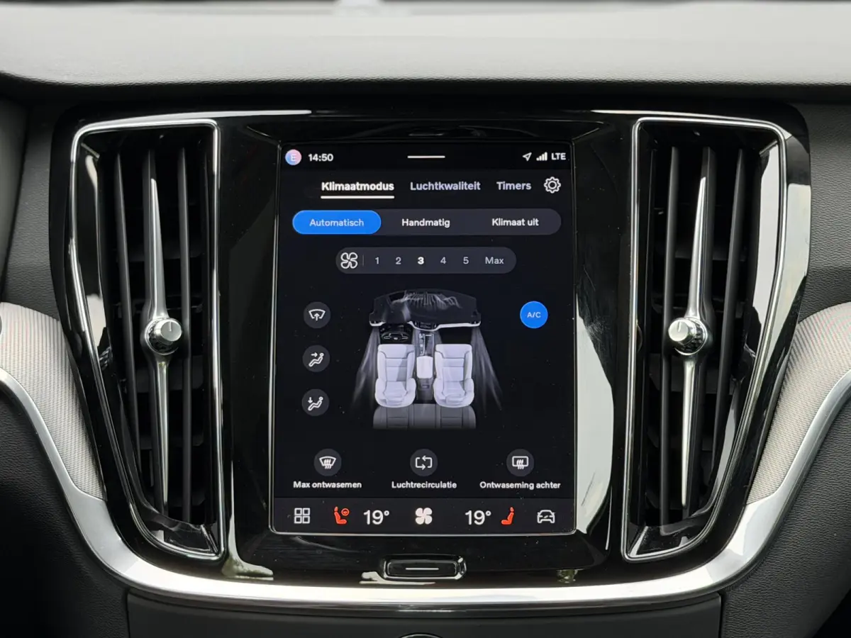 2.0 Recharge T8 AWD 455PK Plus Bright |Schuif/kantel dak|H/K|360Cam|AutoPilot