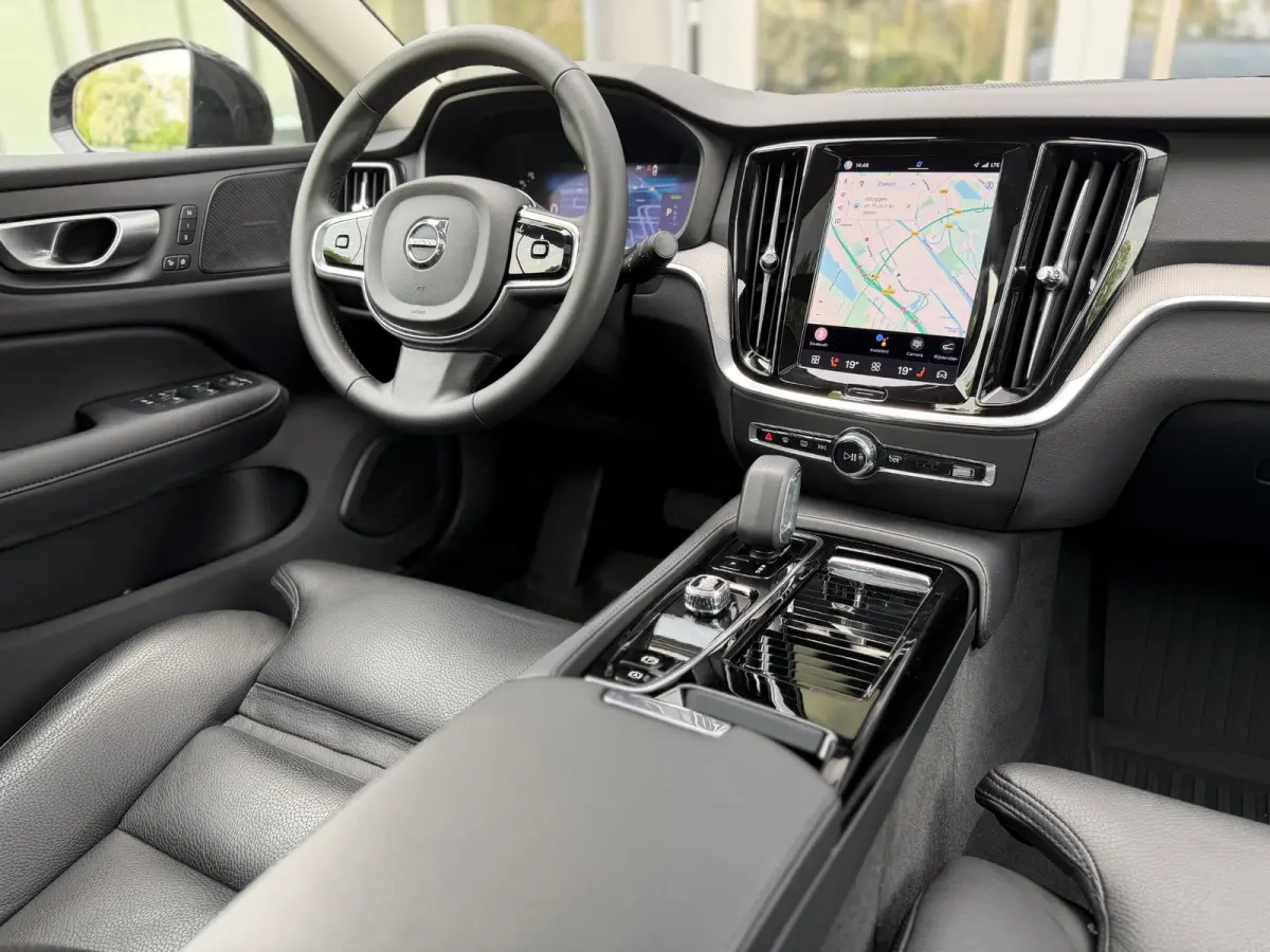 2.0 Recharge T8 AWD 455PK Plus Bright |Schuif/kantel dak|H/K|360Cam|AutoPilot