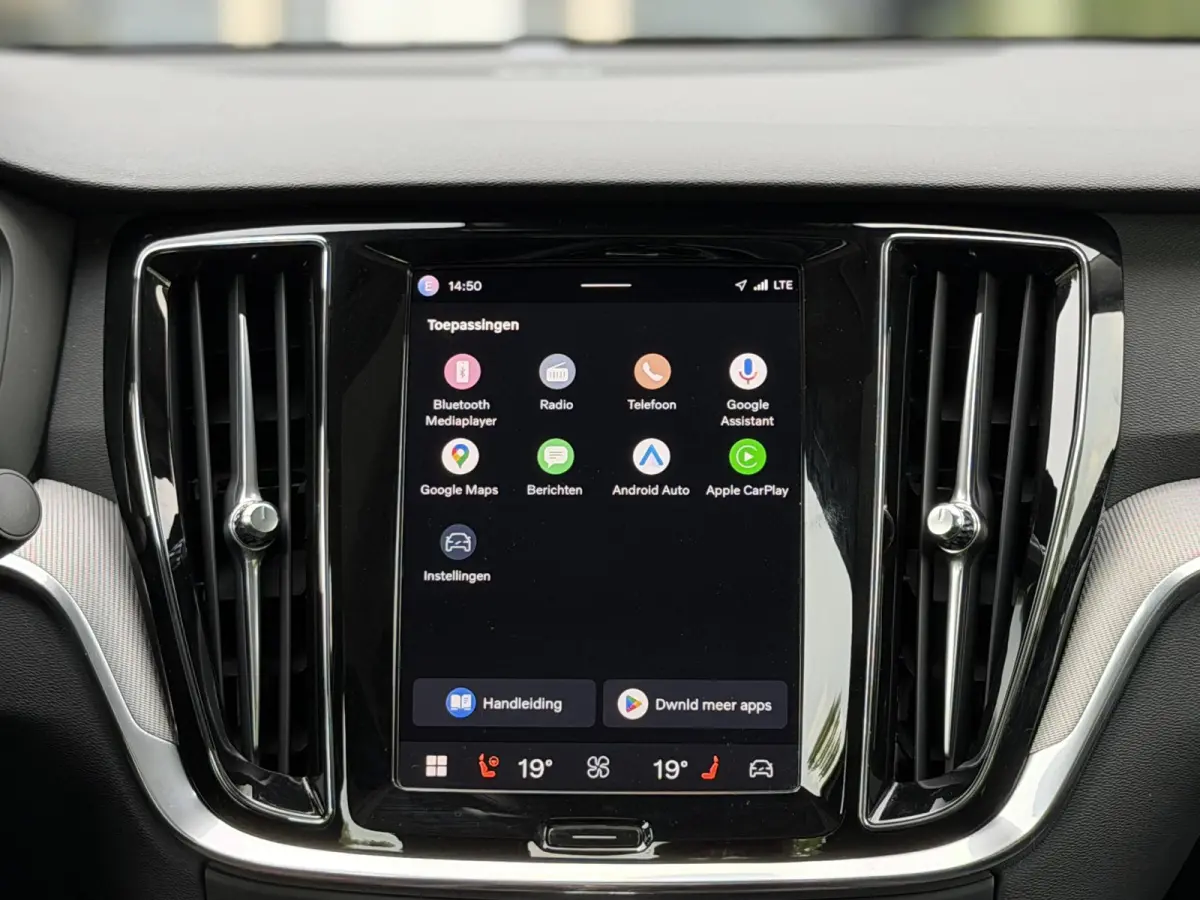 2.0 Recharge T8 AWD 455PK Plus Bright |Schuif/kantel dak|H/K|360Cam|AutoPilot