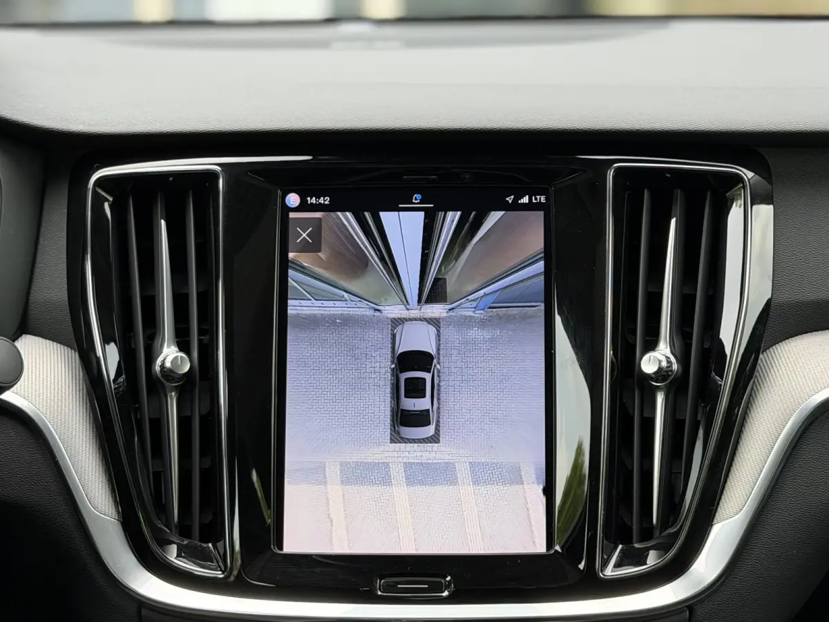 2.0 Recharge T8 AWD 455PK Plus Bright |Schuif/kantel dak|H/K|360Cam|AutoPilot