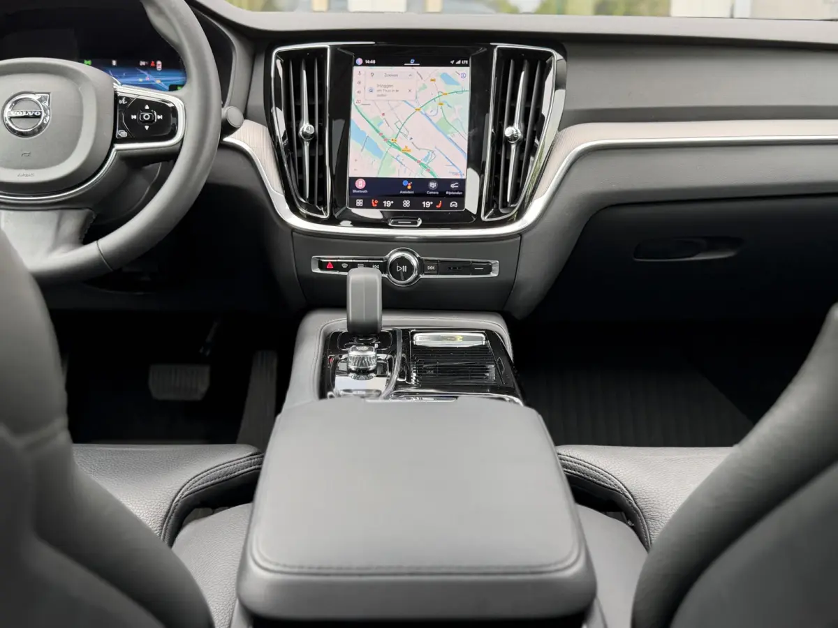 2.0 Recharge T8 AWD 455PK Plus Bright |Schuif/kantel dak|H/K|360Cam|AutoPilot