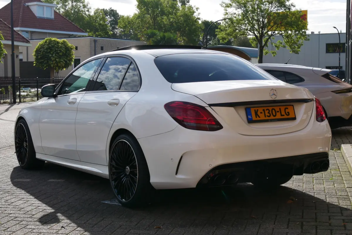 180 c43 AMG look. pano. leder. 360cam
