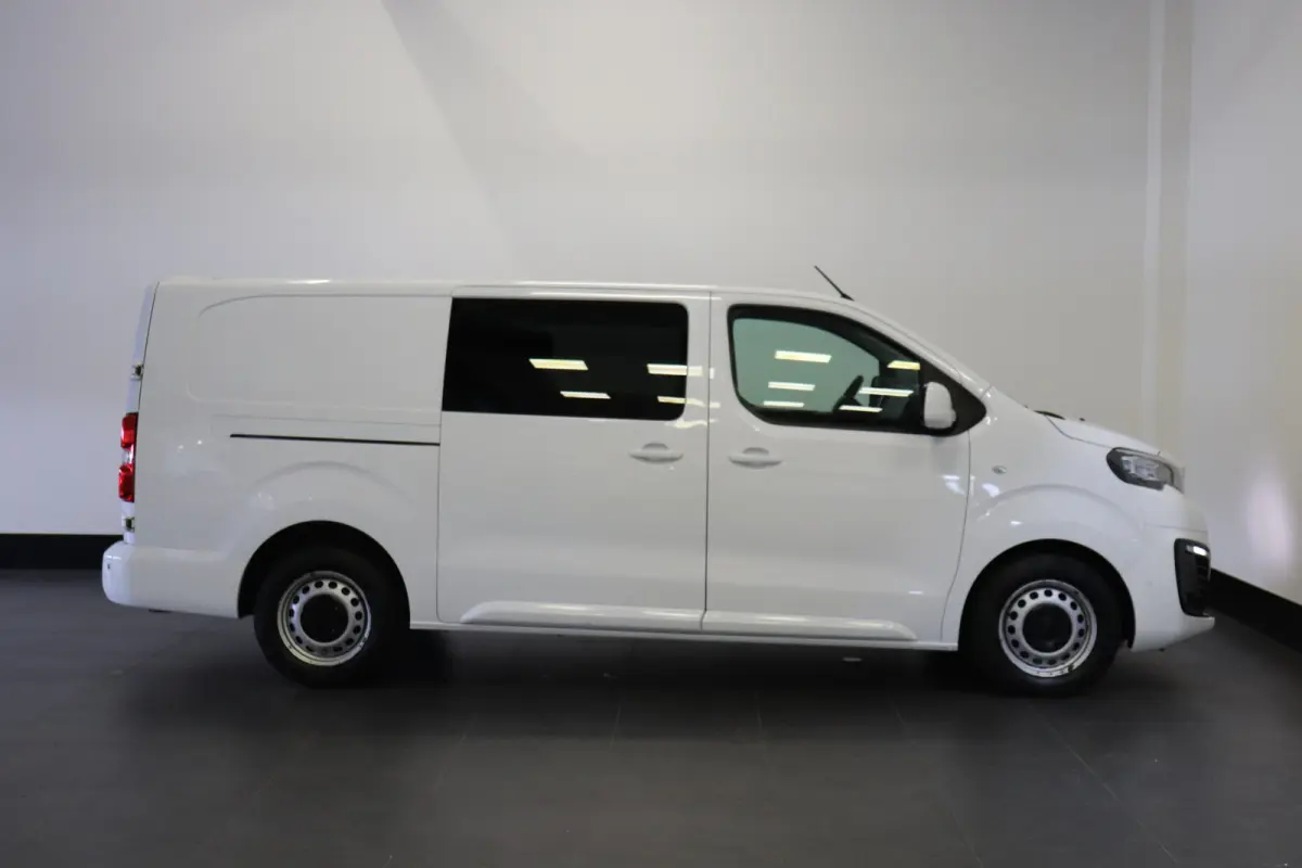 2.0 BlueHDI 122PK L3 Dubbele Cabine EURO 6 - Airco - Cruise - Camera -  € 15.900,- Excl.