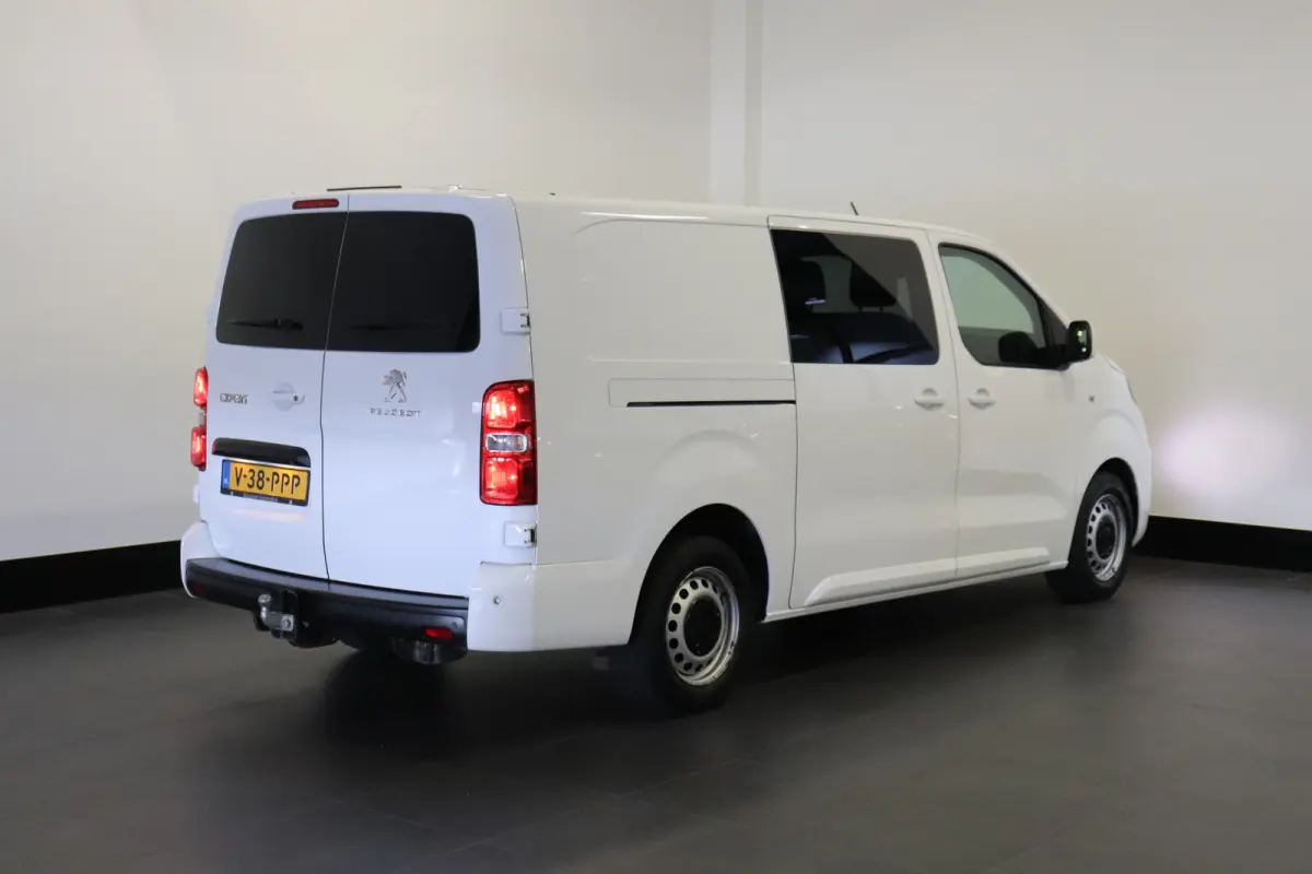 2.0 BlueHDI 122PK L3 Dubbele Cabine EURO 6 - Airco - Cruise - Camera -  € 15.900,- Excl.