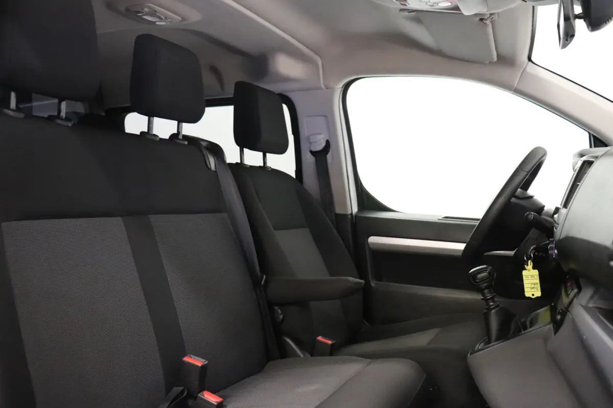 2.0 BlueHDI 122PK L3 Dubbele Cabine EURO 6 - Airco - Cruise - Camera -  € 15.900,- Excl.