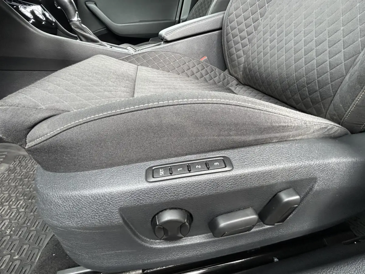 1.4 TSI iV Business Edition Plus SOH 91% I DIGI DISPLAY I STOELEN ELEC + MEMORY I CAMERA + PDC V+A I FULL LED | SOH 91%