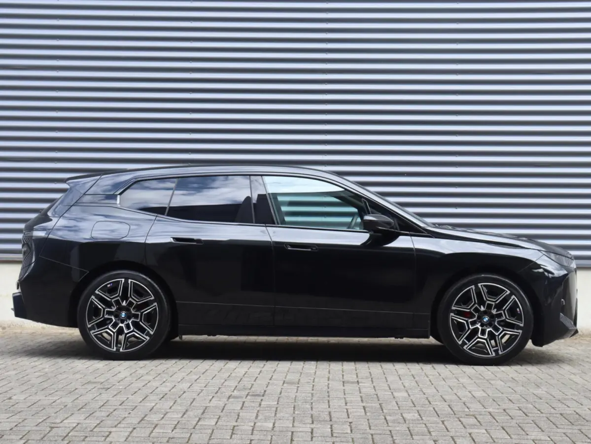 xDrive45 | SoH 99% | M Sportpakket Pro | Trekhaak | Head-up | Driving Assistant Prof. | Parking Assistant Prof. | Harman Kardon | Stoelventilatie | 22'' LMV