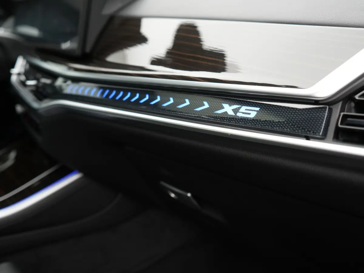 xDrive50e High Executive PHEV 490pk Dealer O.H. | Panodak Sky Lounge | M Sport | Luchtvering | Head Up | 360 Camera | Harman / Kardon | Nappa Lederen Comfortstoelen Memory & Verwarmd | Carbo