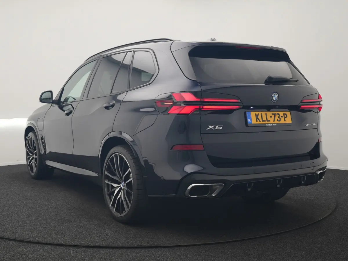 xDrive50e High Executive PHEV 490pk Dealer O.H. | Panodak Sky Lounge | M Sport | Luchtvering | Head Up | 360 Camera | Harman / Kardon | Nappa Lederen Comfortstoelen Memory & Verwarmd | Carbo