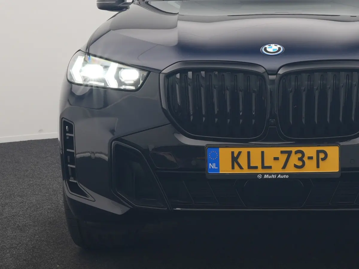 xDrive50e High Executive PHEV 490pk Dealer O.H. | Panodak Sky Lounge | M Sport | Luchtvering | Head Up | 360 Camera | Harman / Kardon | Nappa Lederen Comfortstoelen Memory & Verwarmd | Carbo
