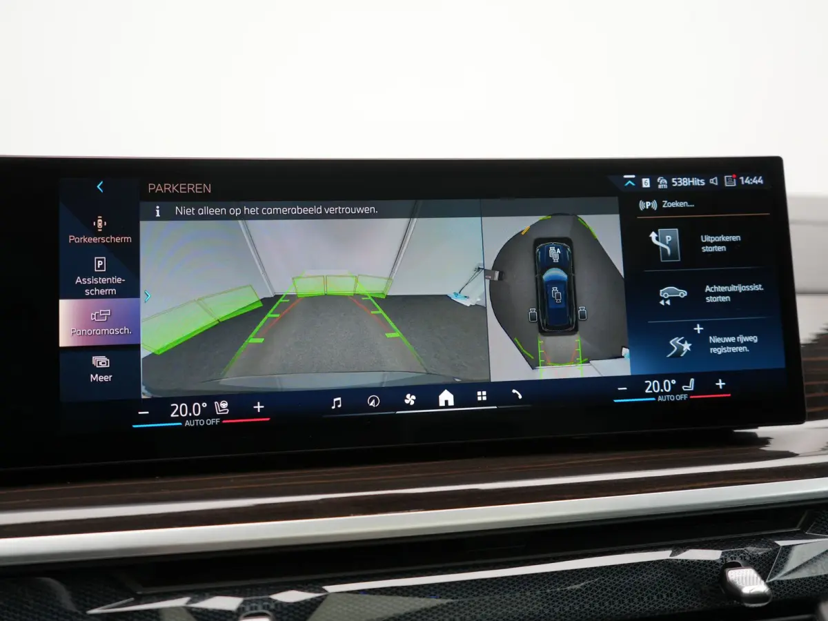 xDrive50e High Executive PHEV 490pk Dealer O.H. | Panodak Sky Lounge | M Sport | Luchtvering | Head Up | 360 Camera | Harman / Kardon | Nappa Lederen Comfortstoelen Memory & Verwarmd | Carbo