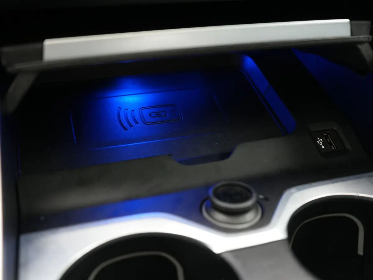 xDrive50e High Executive PHEV 490pk Dealer O.H. | Panodak Sky Lounge | M Sport | Luchtvering | Head Up | 360 Camera | Harman / Kardon | Nappa Lederen Comfortstoelen Memory & Verwarmd | Carbo