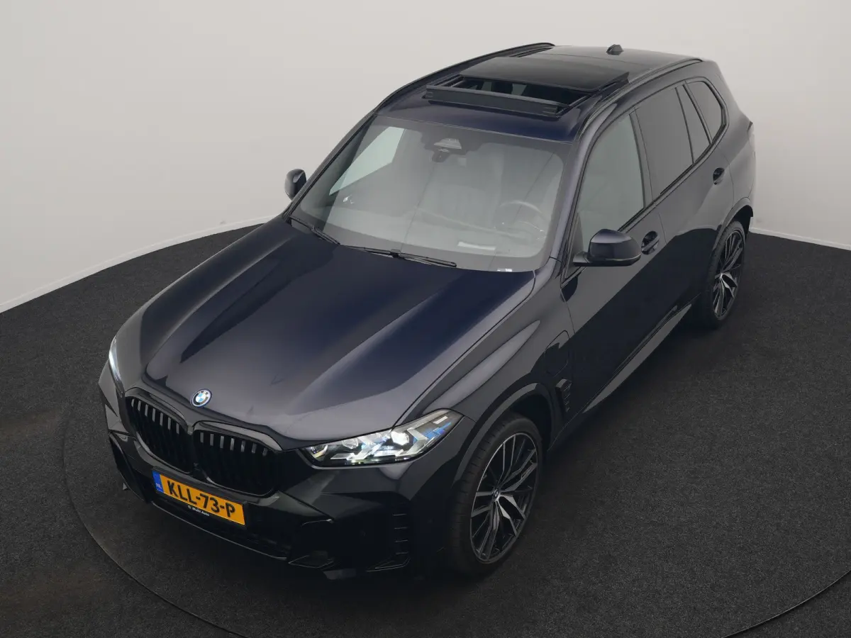 xDrive50e High Executive PHEV 490pk Dealer O.H. | Panodak Sky Lounge | M Sport | Luchtvering | Head Up | 360 Camera | Harman / Kardon | Nappa Lederen Comfortstoelen Memory & Verwarmd | Carbo