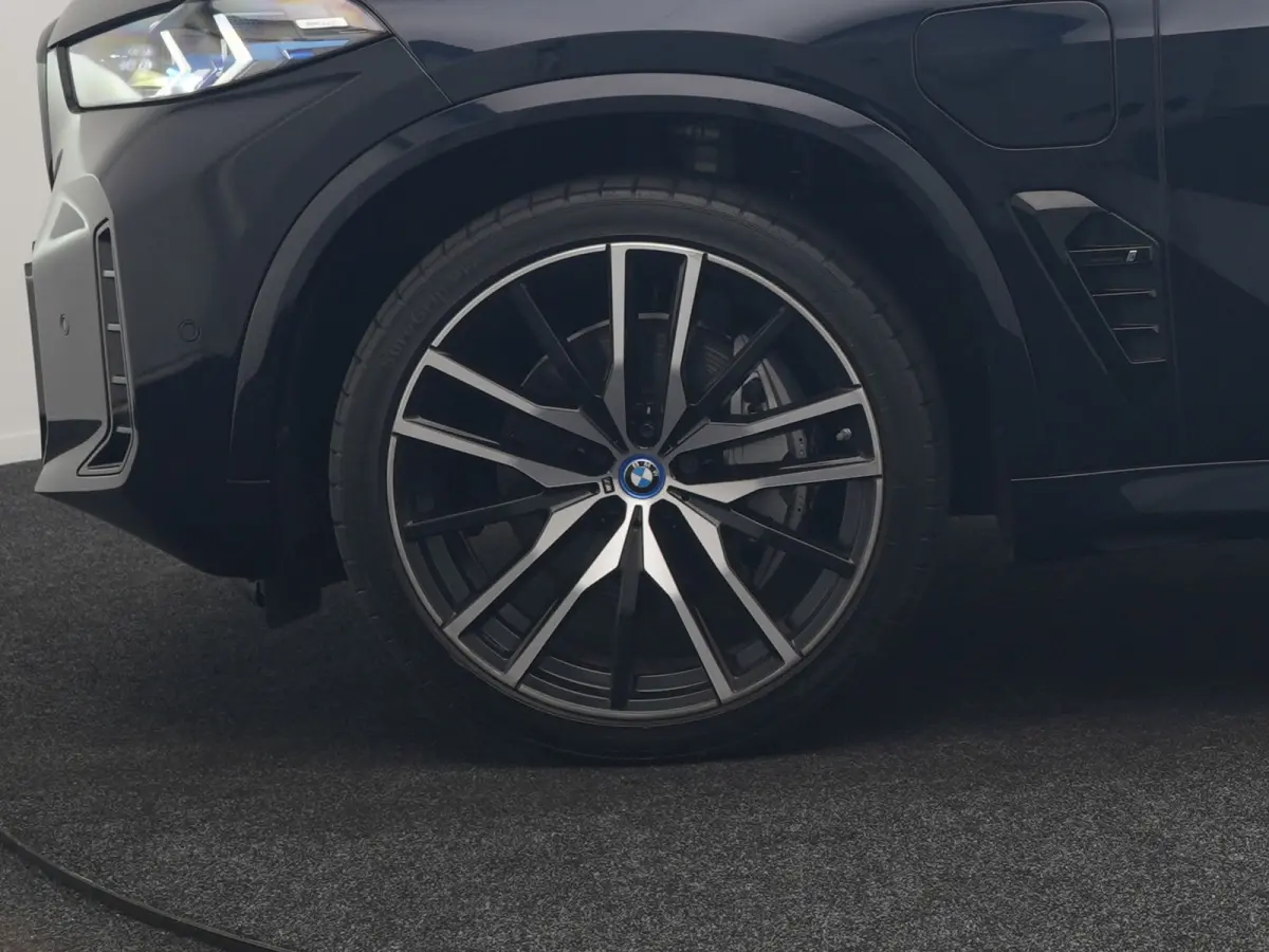 xDrive50e High Executive PHEV 490pk Dealer O.H. | Panodak Sky Lounge | M Sport | Luchtvering | Head Up | 360 Camera | Harman / Kardon | Nappa Lederen Comfortstoelen Memory & Verwarmd | Carbo