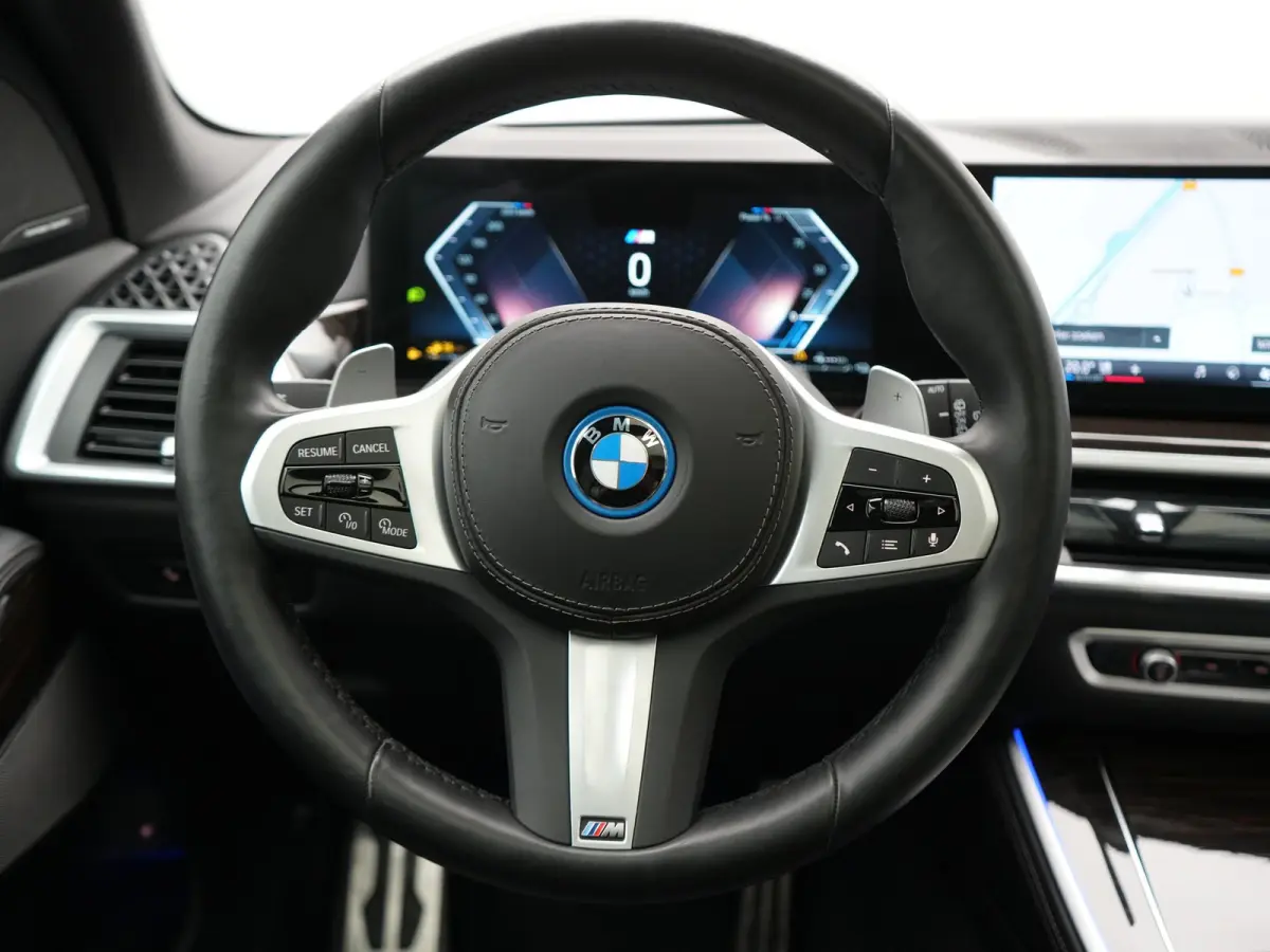 xDrive50e High Executive PHEV 490pk Dealer O.H. | Panodak Sky Lounge | M Sport | Luchtvering | Head Up | 360 Camera | Harman / Kardon | Nappa Lederen Comfortstoelen Memory & Verwarmd | Carbo