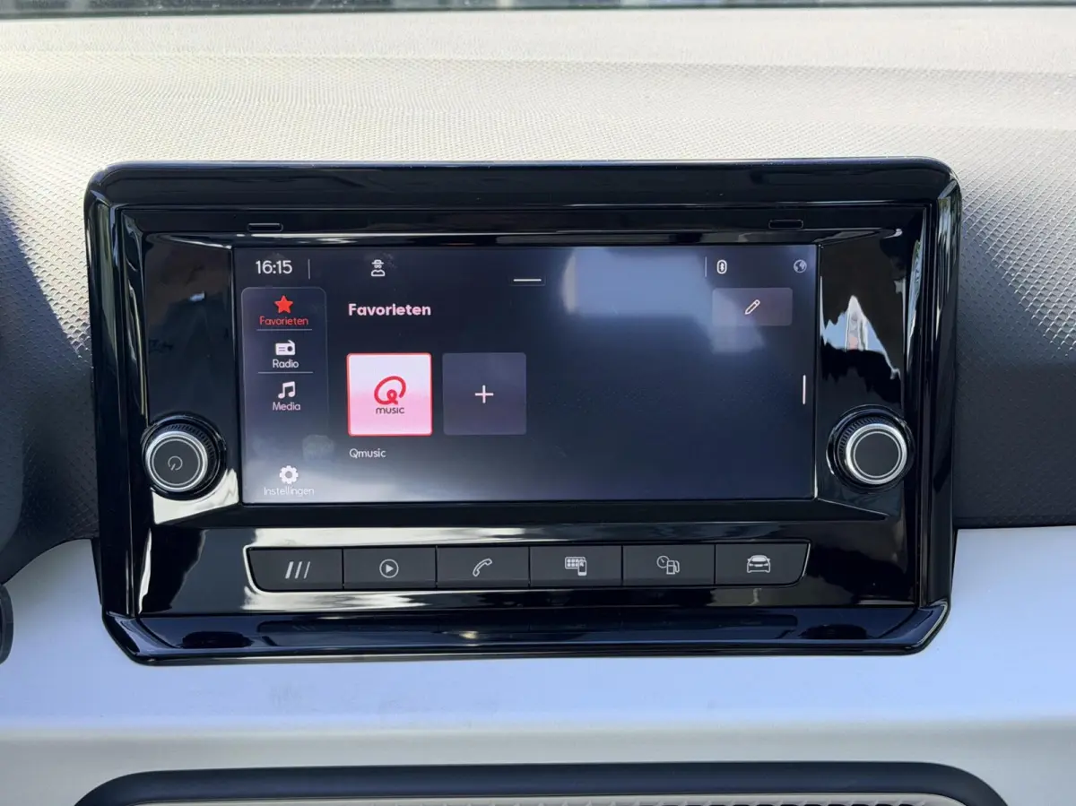 1.0 TSI Style Business Connect | Nieuw Model | Apple Carplay | Led | Dealer Onderhouden