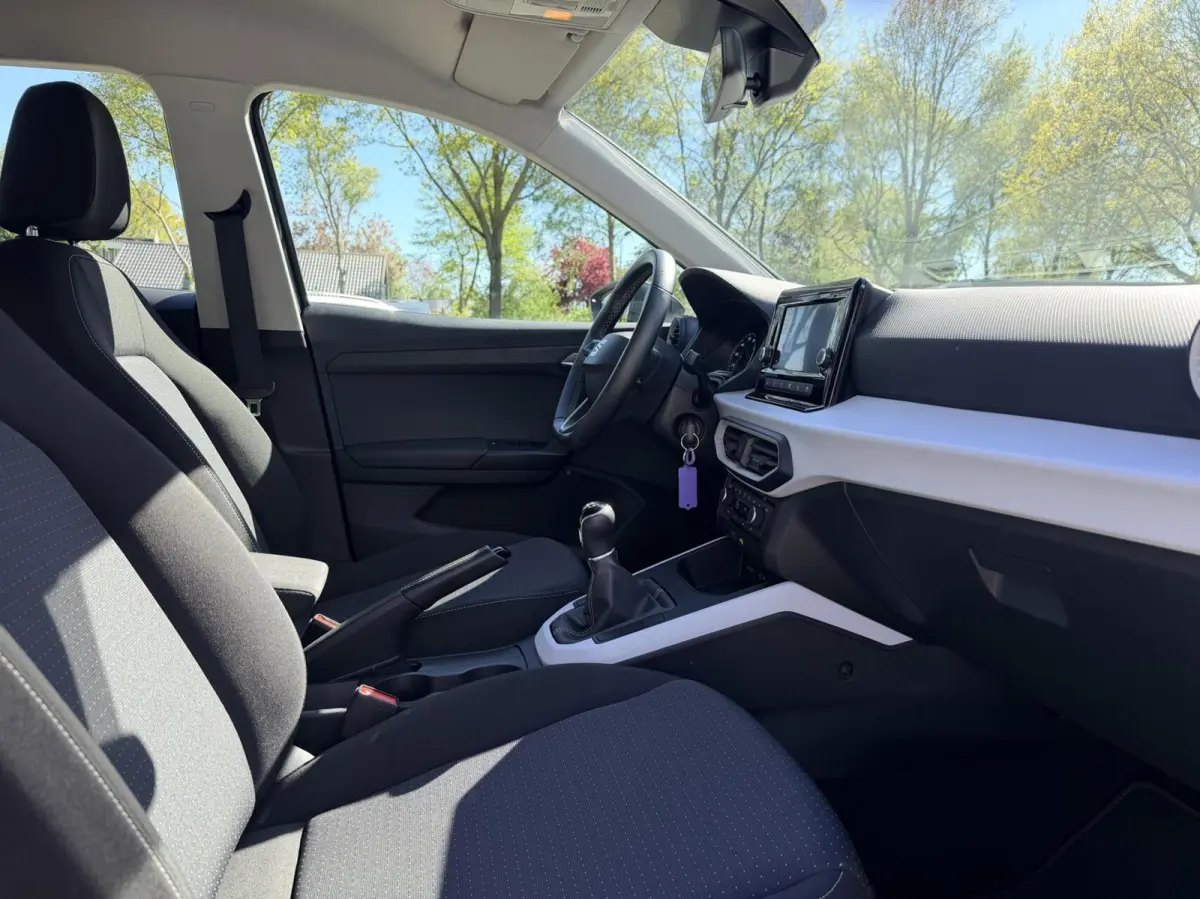 1.0 TSI Style Business Connect | Nieuw Model | Apple Carplay | Led | Dealer Onderhouden