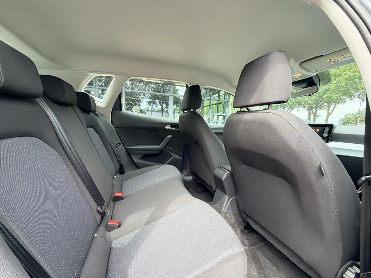1.0 TSI Style Business Connect | Nieuw Model | Apple Carplay | Led | Dealer Onderhouden