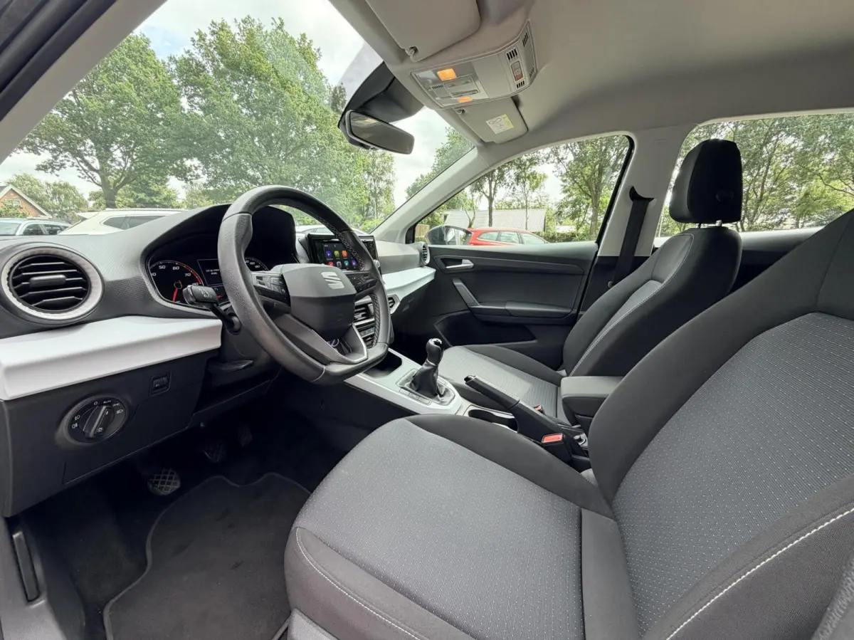 1.0 TSI Style Business Connect | Nieuw Model | Apple Carplay | Led | Dealer Onderhouden