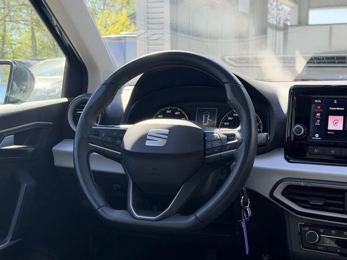 1.0 TSI Style Business Connect | Nieuw Model | Apple Carplay | Led | Dealer Onderhouden
