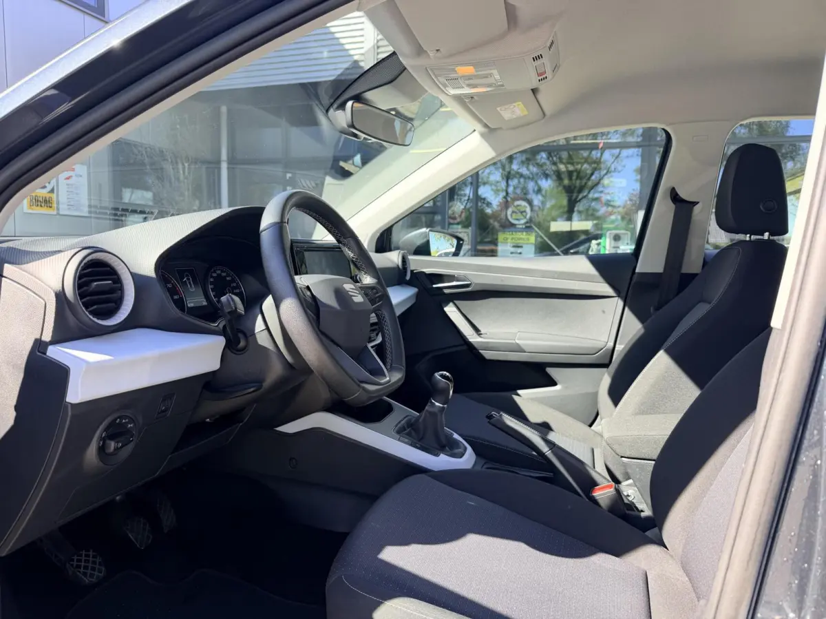 1.0 TSI Style Business Connect | Nieuw Model | Apple Carplay | Led | Dealer Onderhouden