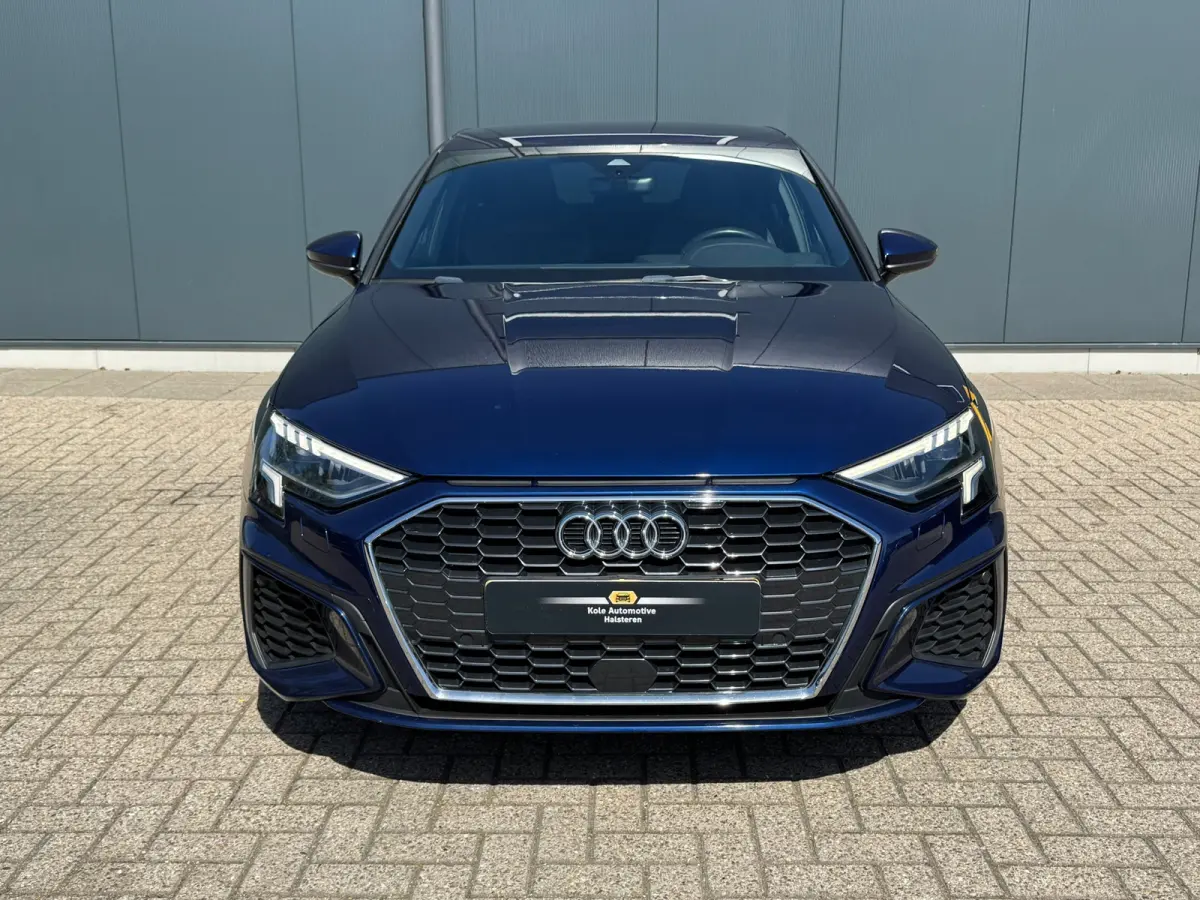30 TFSI S-line edition AUTOMAAT * Navigatie * Parkeersensoren * Audi Sound *