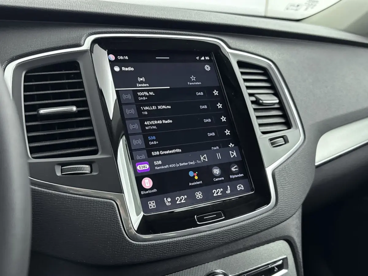 2.0 T8 Recharge AWD Core Bright | Trekhaak | BLIS | PDC V+A en Camera | Lederen bekleding | Stoel + Stuurverwarming |