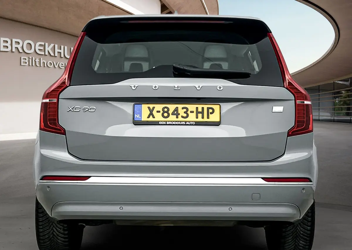 2.0 T8 Recharge AWD Core Bright | Trekhaak | BLIS | PDC V+A en Camera | Lederen bekleding | Stoel + Stuurverwarming |