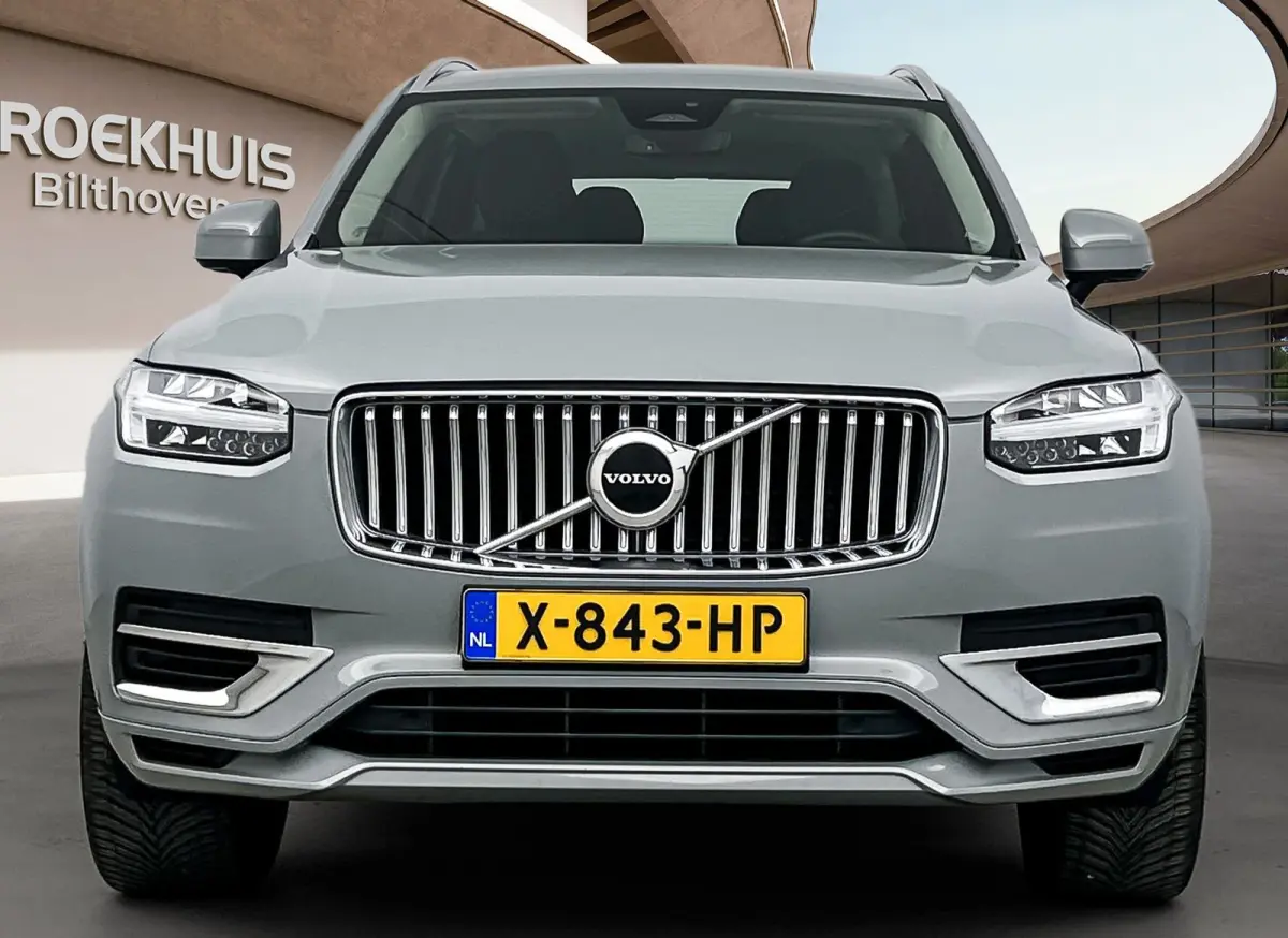 2.0 T8 Recharge AWD Core Bright | Trekhaak | BLIS | PDC V+A en Camera | Lederen bekleding | Stoel + Stuurverwarming |