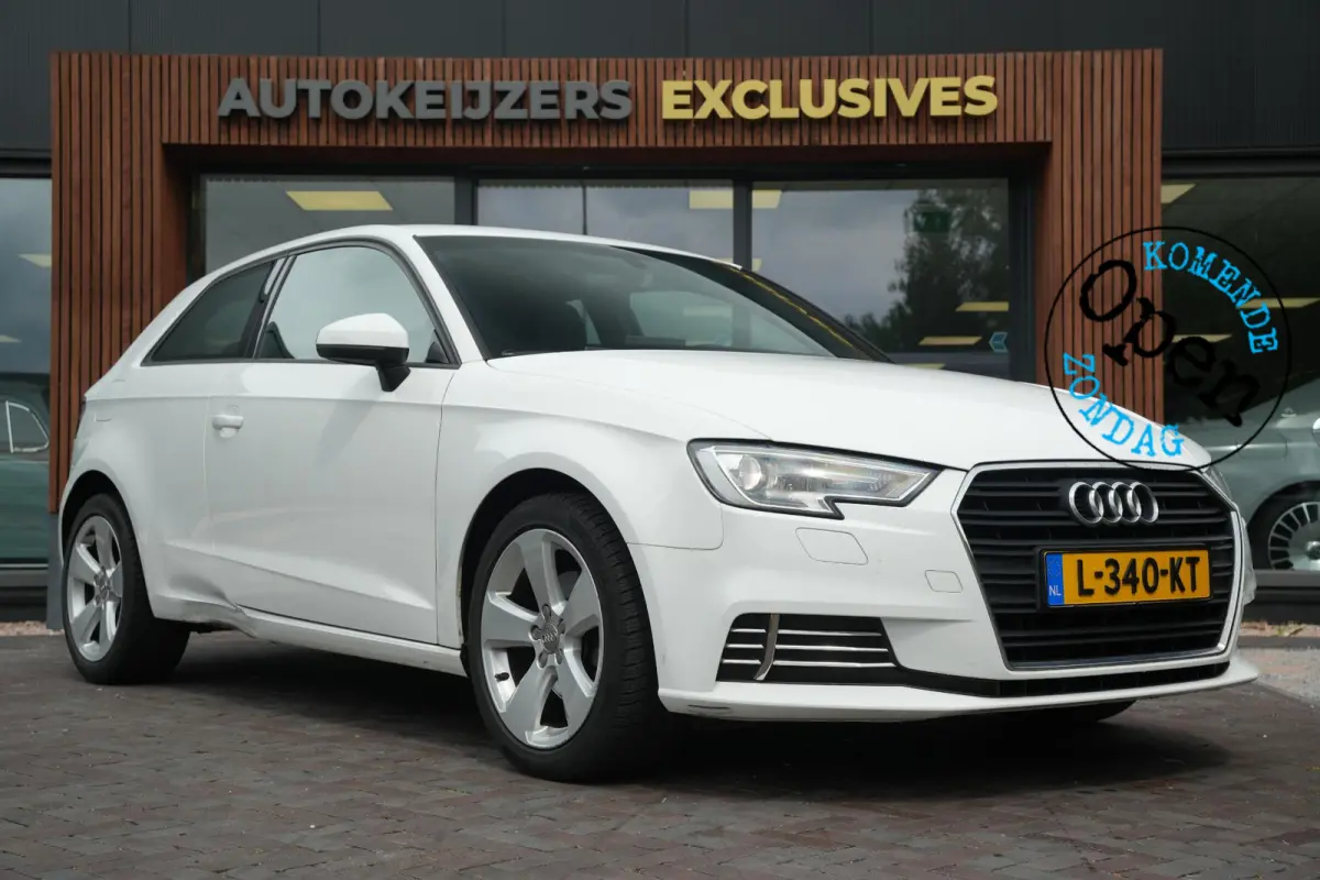 1.0 TFSI Sport Edition B&O Premium Audio Virtual Dash Clima CarPlay