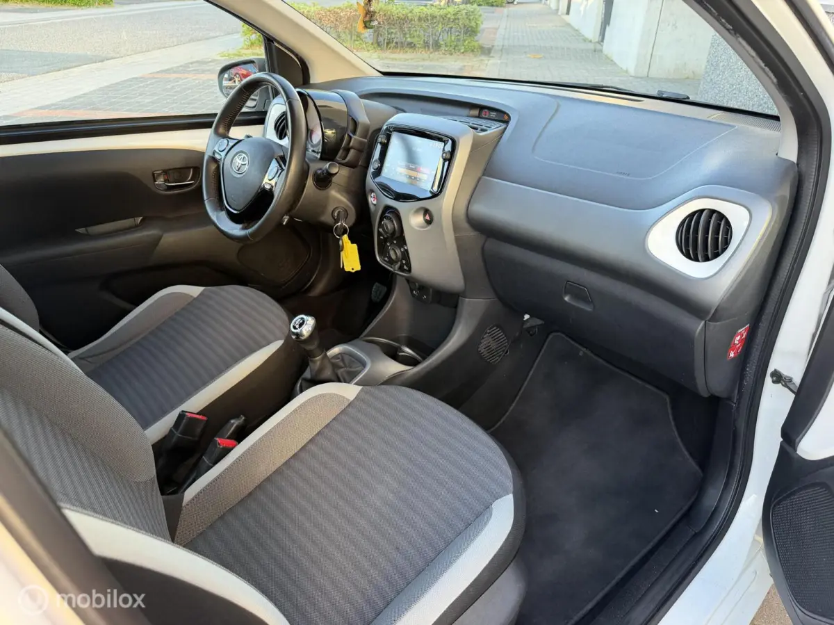 1.0 VVT-i Carplay |Airco |Dealer Onderhouden
