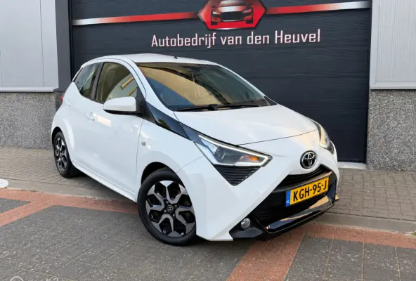 1.0 VVT-i Carplay |Airco |Dealer Onderhouden