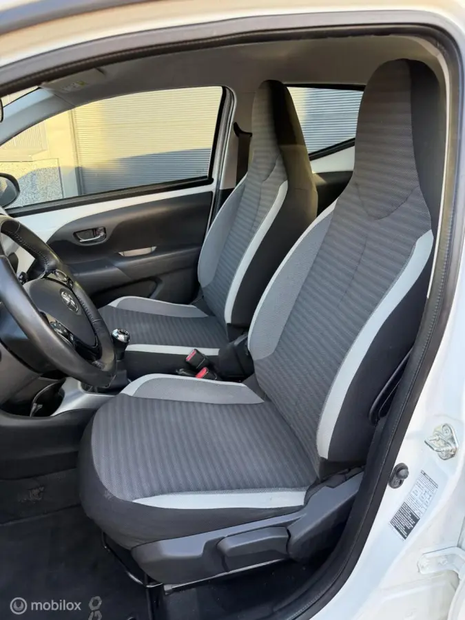 1.0 VVT-i Carplay |Airco |Dealer Onderhouden