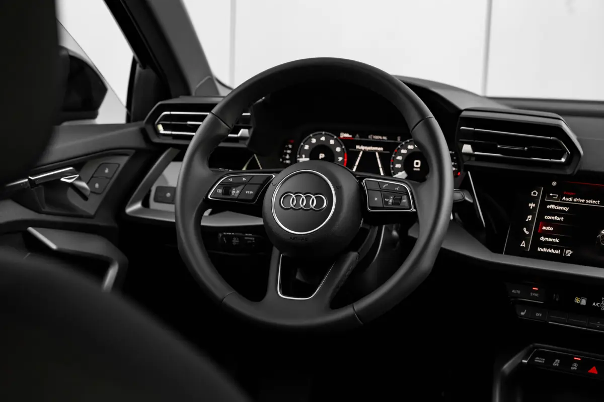 Pro Line | Aluminium optiek in het interieur | Audi virtual cockpit | Cruise control