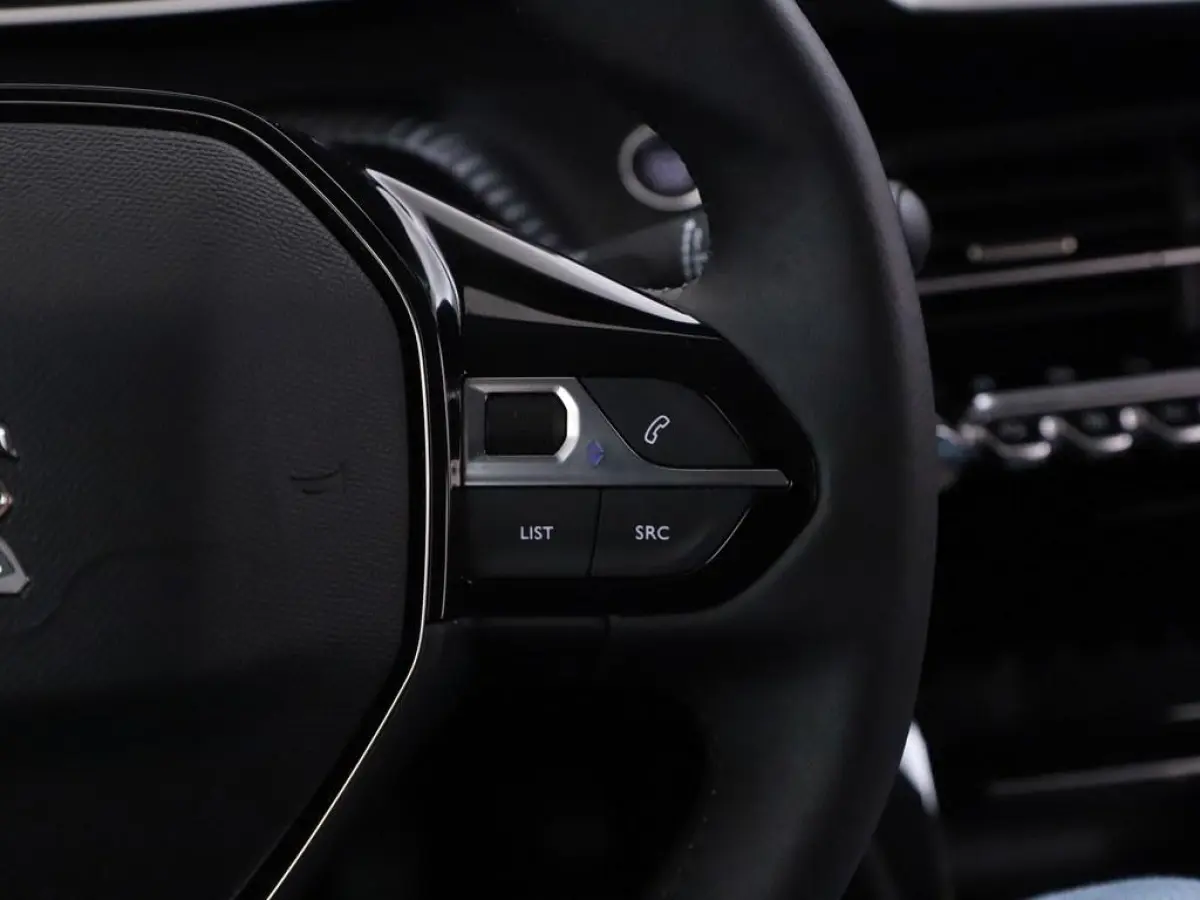 1.2T 100pk Allure Pack Camera/Nav/Ecc/CarPlay/ Keyless/H.Leder/