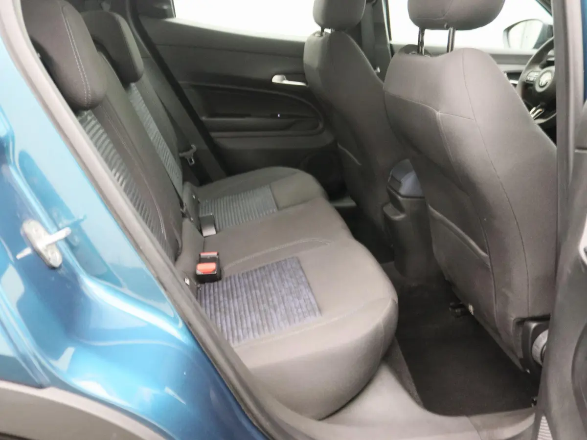 Elettrica 54 kWh | Apple Carplay/Android Auto | Climate control | 18" Lichtmetalen velgen | Parkeersensoren