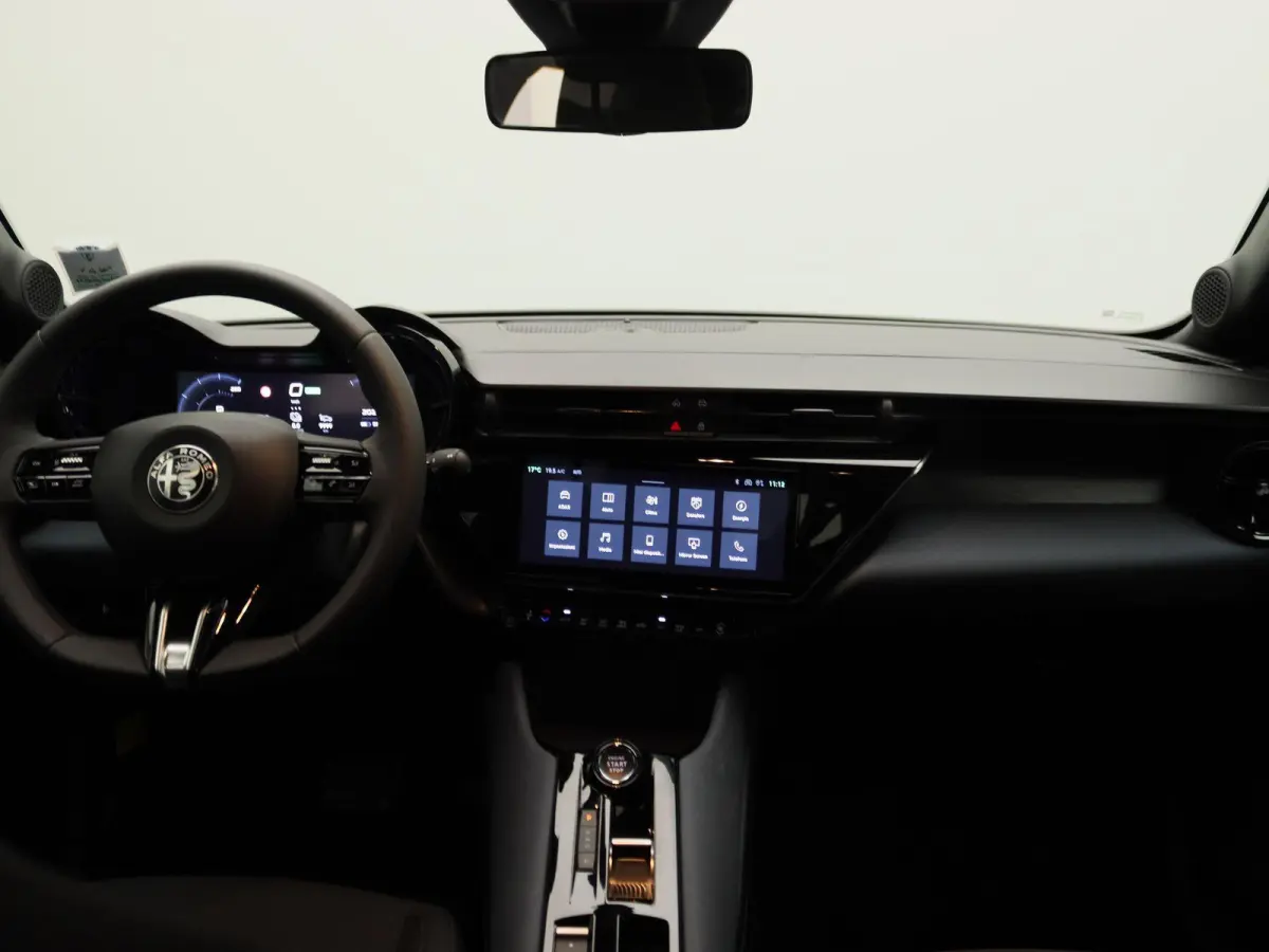 Elettrica 54 kWh | Apple Carplay/Android Auto | Climate control | 18" Lichtmetalen velgen | Parkeersensoren