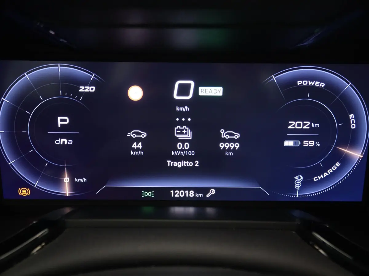 Elettrica 54 kWh | Apple Carplay/Android Auto | Climate control | 18" Lichtmetalen velgen | Parkeersensoren