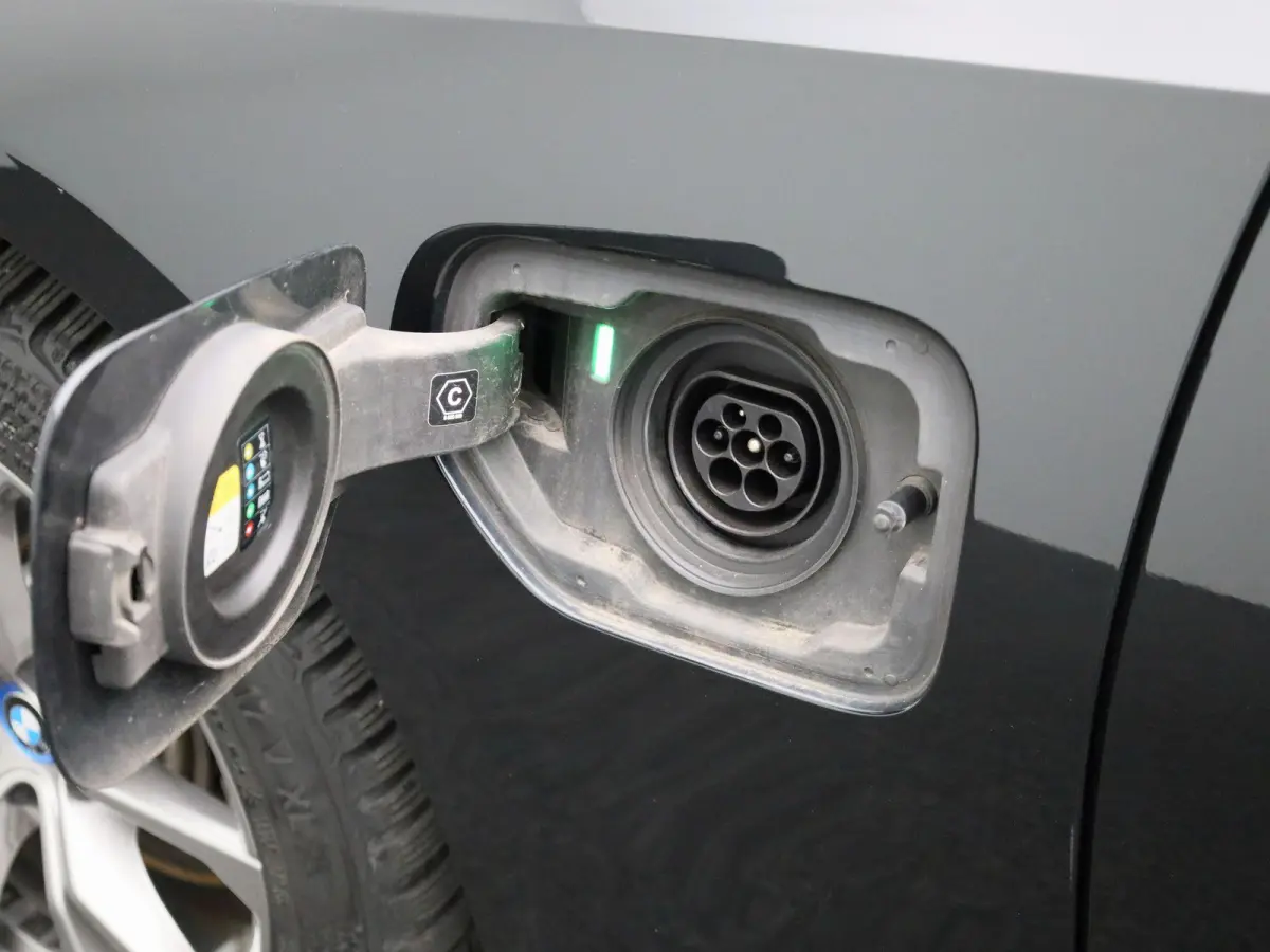 320e Business Edition Plus | Automaat | LMV | Navigatie | Schuifdak | Stoel verwarming | Virtual cockpit | Leder | Parkeer sensoren | Elec. achterklep | Virtual cockpit | Camera | Climate co