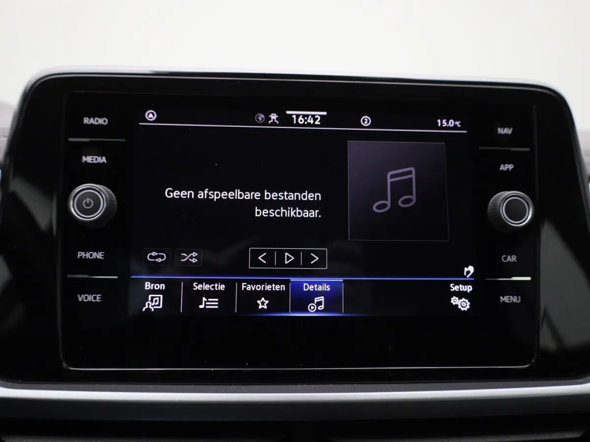 1.5 TSI Life Business 150 PK| Parkeersensoren | Apple Carplay | Android Auto | Stoelverwarming | Climatronic | Trekhaak | Park Assist