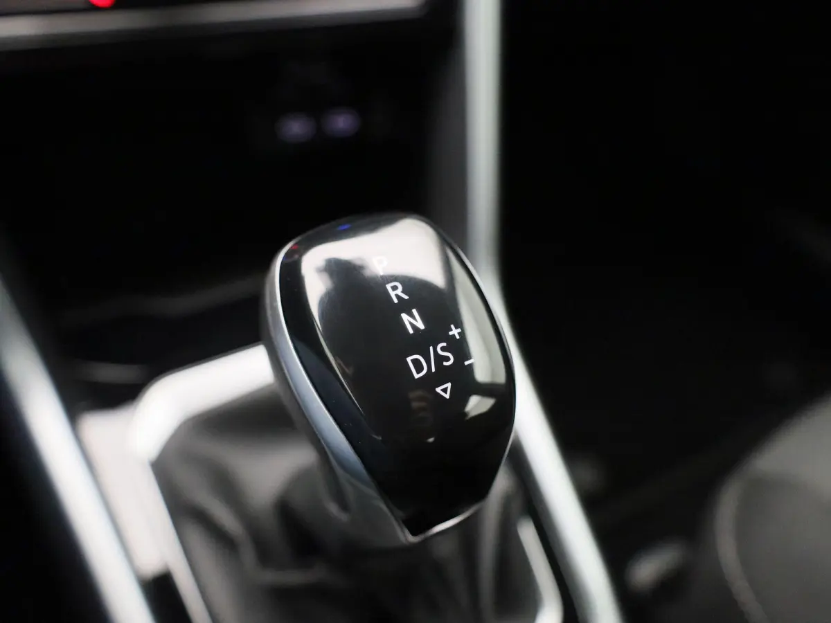 1.5 TSI Life Business 150 PK| Parkeersensoren | Apple Carplay | Android Auto | Stoelverwarming | Climatronic | Trekhaak | Park Assist