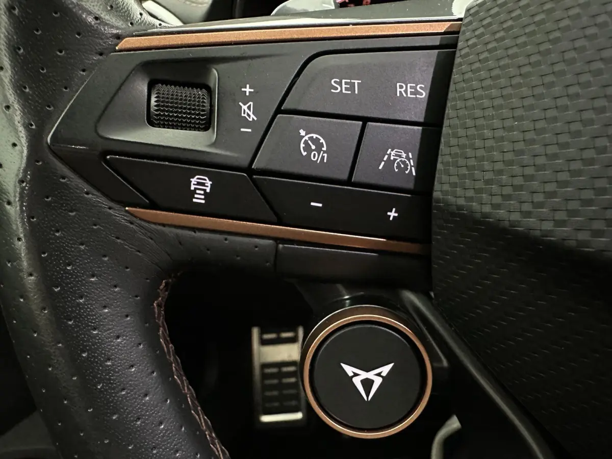 2.0 TSI 4DRIVE |  Beats| Dak| Kuipstoelen