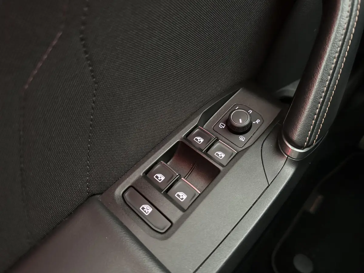 2.0 TSI 4DRIVE |  Beats| Dak| Kuipstoelen
