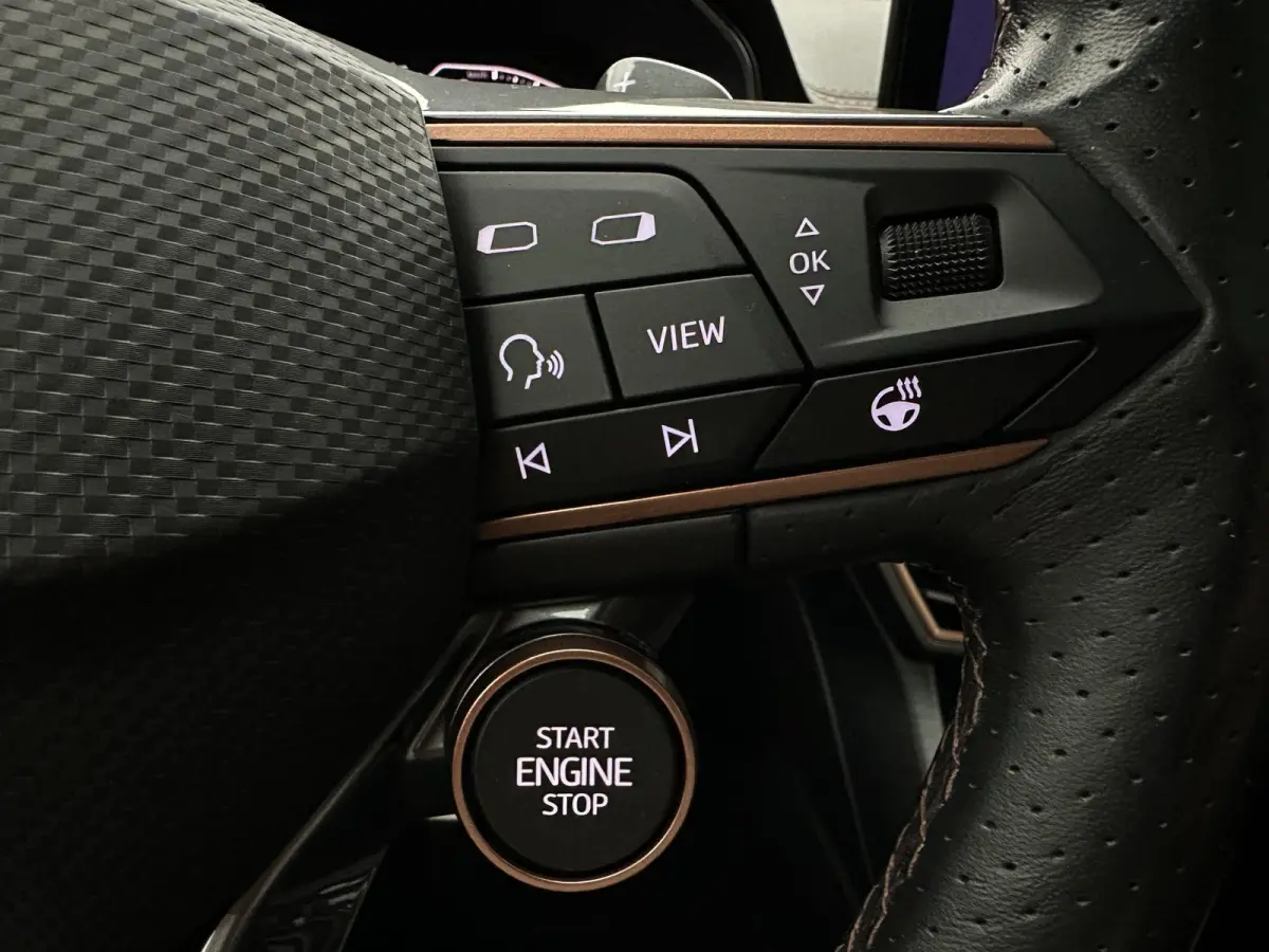 2.0 TSI 4DRIVE |  Beats| Dak| Kuipstoelen