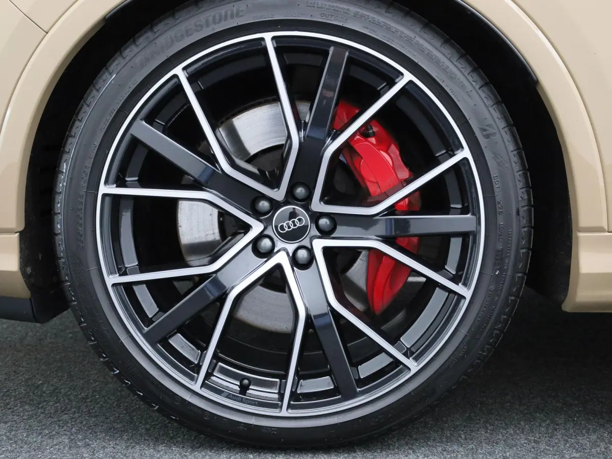 60 TFSI e quattro Pro Line S Competition 490 PK l Adaptive cruise control + emergency ass. l Luchtvering l Glazen panoramadak l Vierwielbesturing l 360 graden camera l Head-up display l Elek