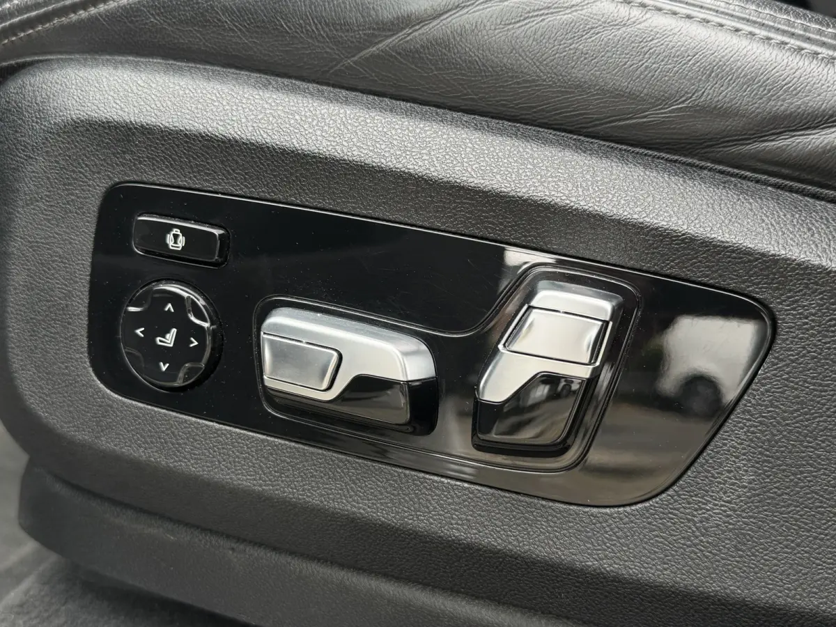 xDrive45e M Sport 394 pk Pano, Laser, 22", Trekhaak, BTW