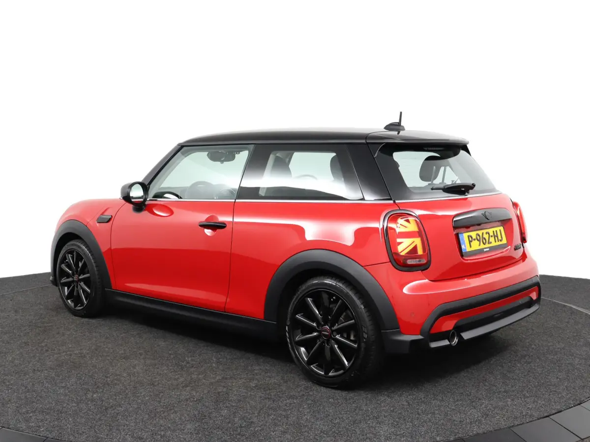 1.5 Business Edition | Groot Navi | CarPlay | Sportstoelen | 38.241 km |