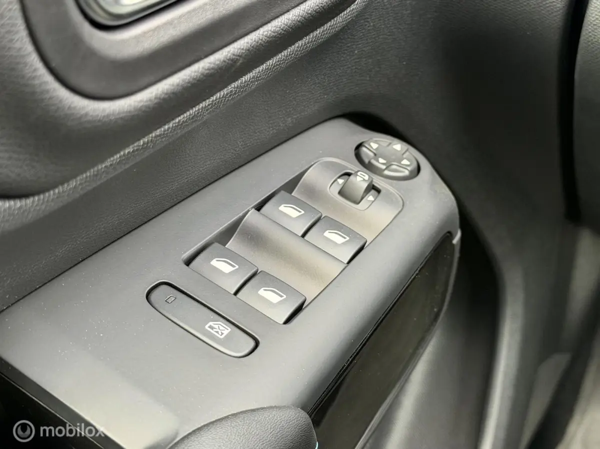 1.6 Plug-in Hybrid 225pk Max