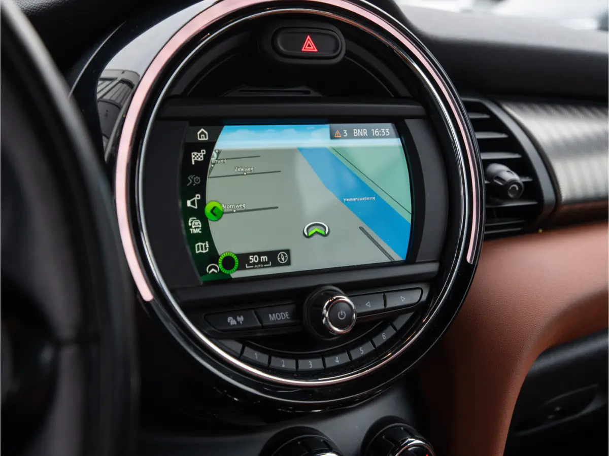 Mini 1.5 Chili AUTOMAAT, CHESTER LEDER, SPORTSTOELEN, CARPLAY, STOELVERWARMING, 2020 model