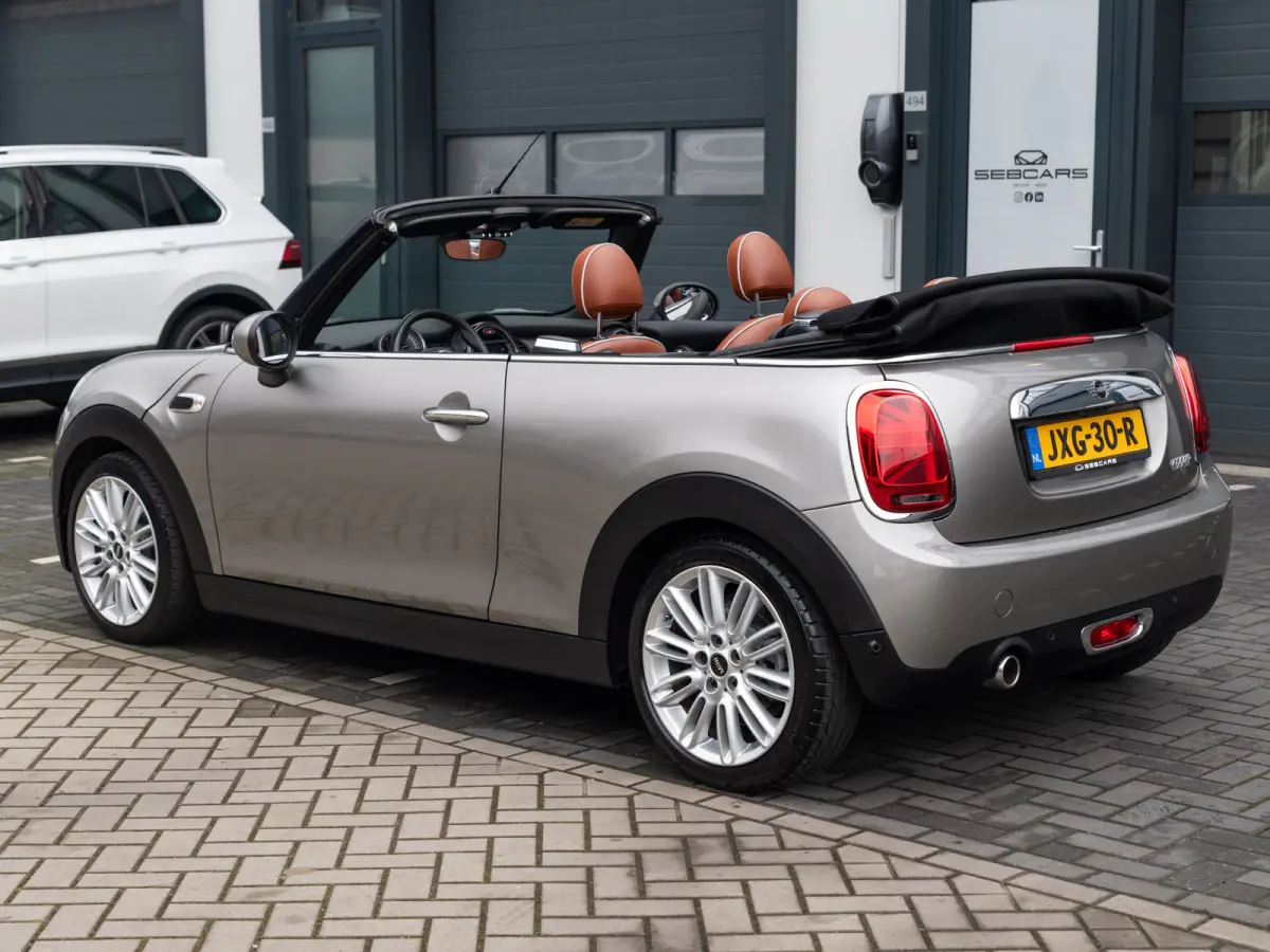 Mini 1.5 Chili AUTOMAAT, CHESTER LEDER, SPORTSTOELEN, CARPLAY, STOELVERWARMING, 2020 model